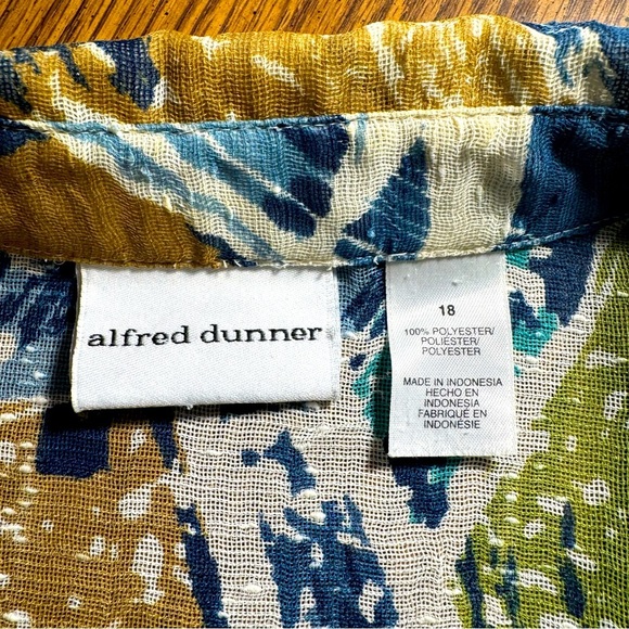 Alfred Dunner Green and Blue Lightweight button down semi-sheer shirt - Picture 2 of 7